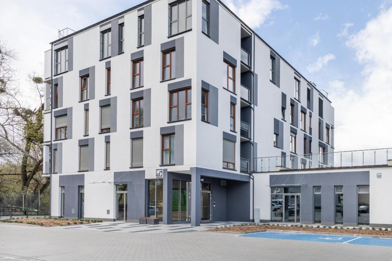 Warta Residence Apartments By Noclegi Renters Poznań Exteriör bild